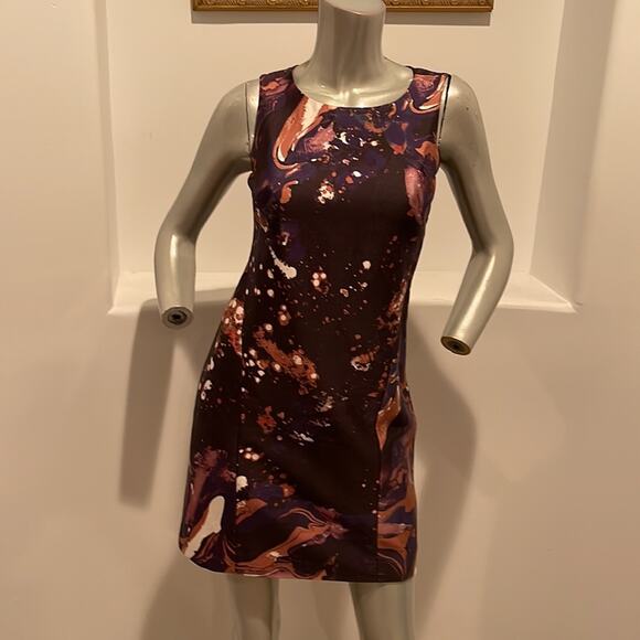 Karen Millen Abstract Print Sleeveless Mini Sheath Dress Purple  Size 4 New - Picture 15 of 16